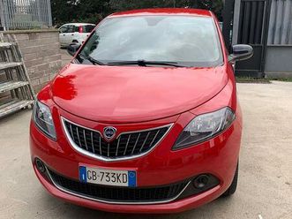 lancia y hybrid my 2022 versione red life