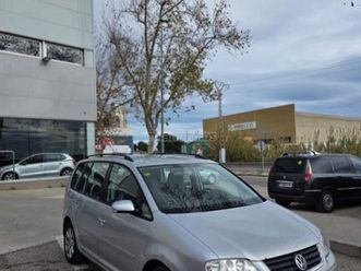 volkswagen - touran 2.0 tdi dsg trendline