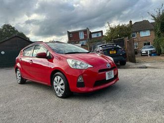 2025 toyota aqua daa-nhp10 5 door hatchback hybrid electric manual