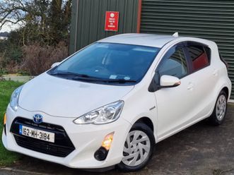 toyota aqua 2016 hybrid. automatic €8900