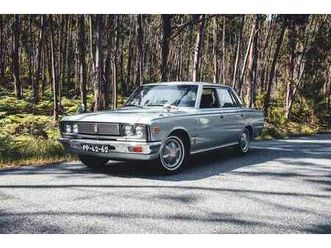 toyota crown super deluxe