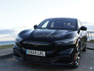 ford mustang mache awd bateria 75.7kwh