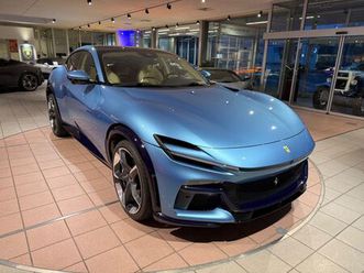 v12 full-carbon-blue/panorama