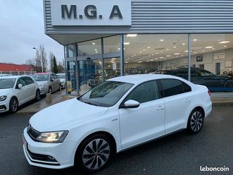 volkswagen jetta 170 ch | hybrid | carat | régulateur vitesse | radars stationnement | gps