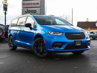 chrysler pacifica 100th anniversary awd