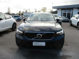 volvo xc40 t2 automatico essential