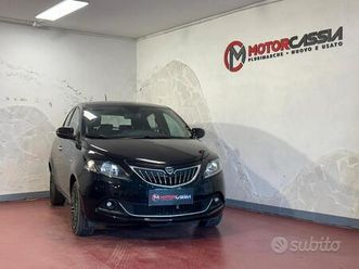 lancia ypsilon 1.0 firefly 5 porte s&s hybrid albe