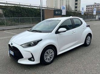 yaris 1.5 hybrid 5 porte active