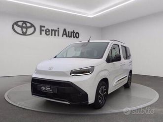 toyota proace city