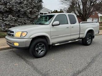 2002 toyota tundra limited v8