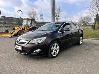 opel astra j 2.0 d 165 cp, an 2011, distributie schimbata oradea