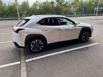 lexus ux 250h executive line vollausstatung