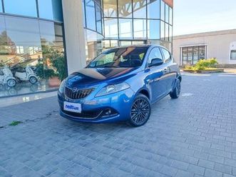 lancia ypsilon 1.0 firefly 5 porte s&s hybrid gold