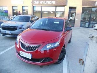 lancia ypsilon 1.0 firefly 5 porte s&s hybrid silver