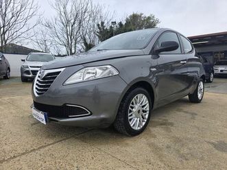 lancia ypsilon 1.3 mjt 16v 95 cv 5 porte s&s gold
