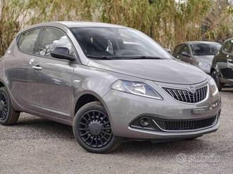 lancia ypsilon iii 2021 - ypsilon 1.0 firefly hybr