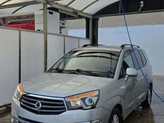 ssangyong rodius exdi limited