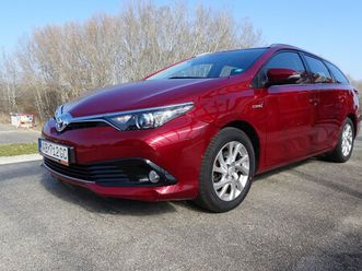 toyota auris touring sports 1.8 i vvt-i hybridsd business