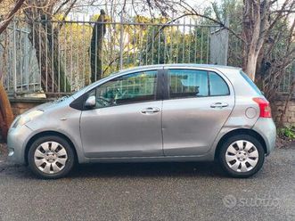 toyota yaris 1.3 cambio automatica – affidabile e