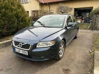 volvo s40 1.6 kinetic