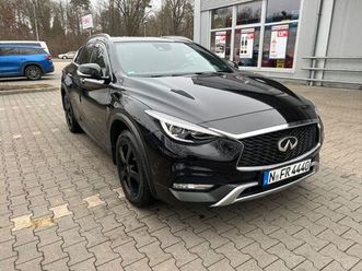 infiniti qx30 leder, bose, panorama .