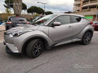toyota ch-r hybrid 1.8 (72kw - 98cv)