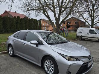 toyota corolla sedan 1,5 vvt-i, 2022 god.