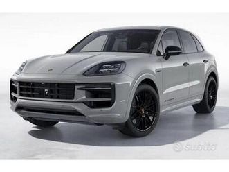 porsche cayenne 3.0 v6 e-hybrid black edition...
