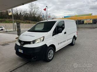 nissan nv200 furgone