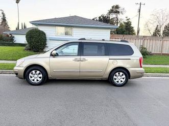 2007 hyundai entourage gls minivan 4d_7 seater_ excellent van