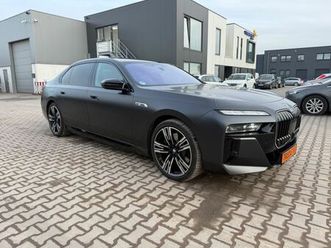 7 m760 e xdrive *tv *b&w* pano