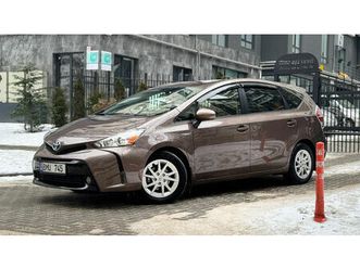 toyota prius v