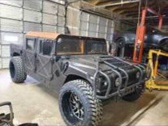 93 hummer (humvee)