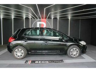 toyota auris 1.4 d-4d sol