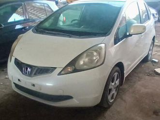 2009, honda fit white automatic sale