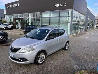 lancia ypsilon 1.3 multijet 95 cv s&s silver