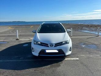toyota auris break touring sport 136 cv