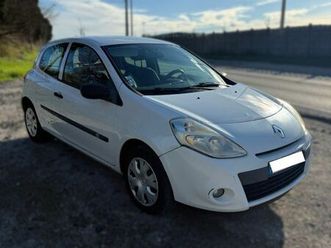 renault clio 3 ( blanc ) société