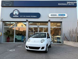 aixam minauto access blanc pur