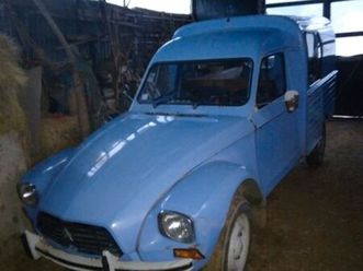 je vend la oiture de mon père, une accadiane de 1985 en bon état,ct technique ok,113535 km