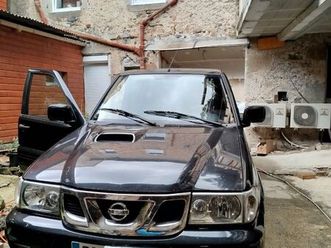 nissan terrano 3.0l 7 places