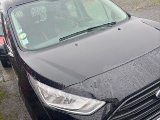 ford transit connect 5 places