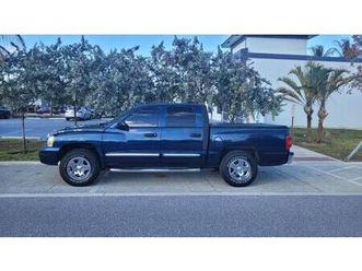 2006 dodge dakota 4-door crew cab slt