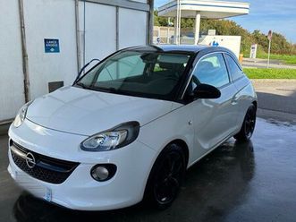 opel adam 1.4 twinport 87 ch s/s black edition