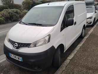 nissan nv 200
