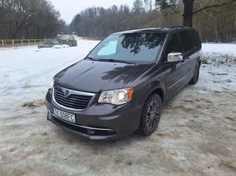 lancia voyager s 2.8 crd 177km, lipiec 2015r kielce • olx.pl