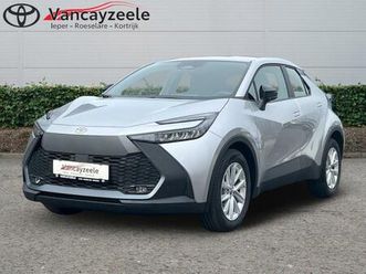 toyota c-hr dynamic cam auto ac dab sens v a