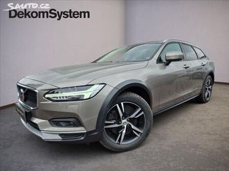 volvo v90 2,0 b4 awd cross country panor