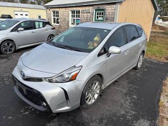2015 toyota prius v five trim