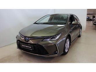 sedan 1,8 hybrid style